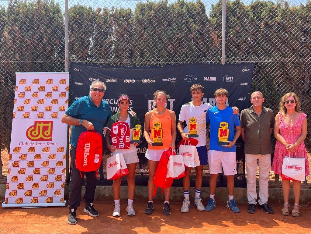 Champions et finalistes des moins de 18 ans