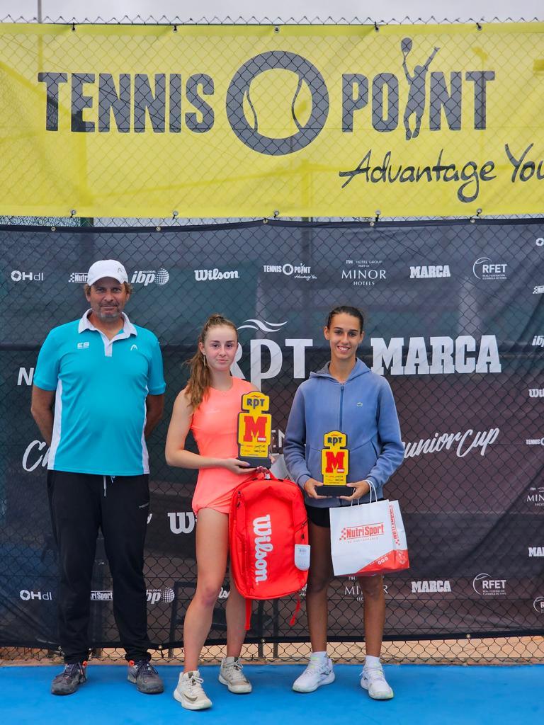 Champion et finaliste des moins de 16 ans