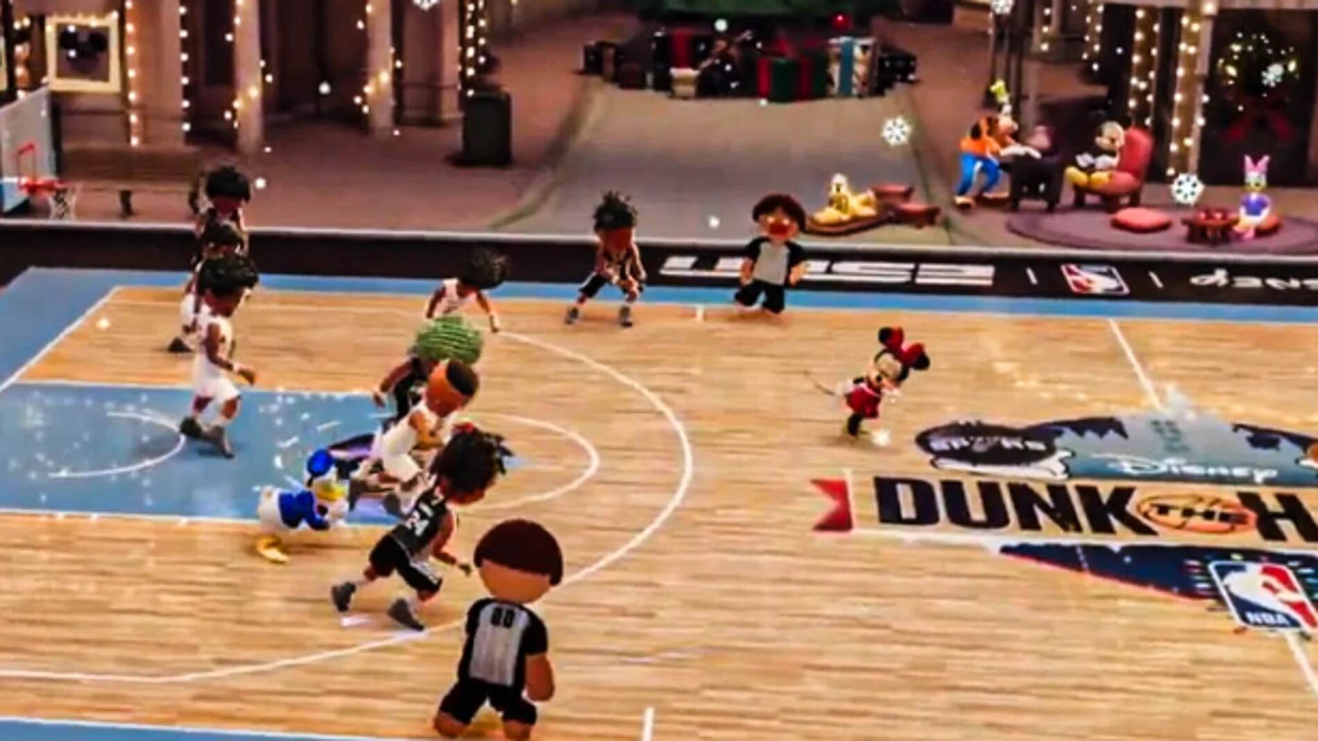 Mickey Mouse et Miney Mouse jouent en NBA !