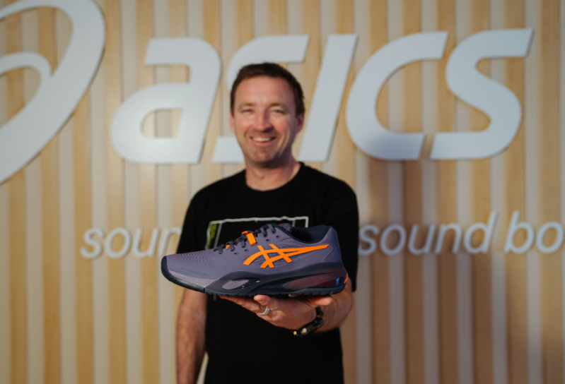 Les nouvelles chaussures ASICS.
