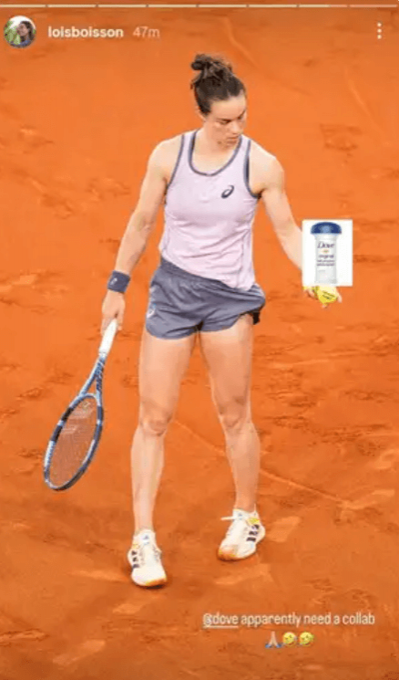 Harriet Dart à l'arbitre de Lois Boisson: "Pouvez-vous vous dire d'obtenir un déodorant? Ça sent fatal"
