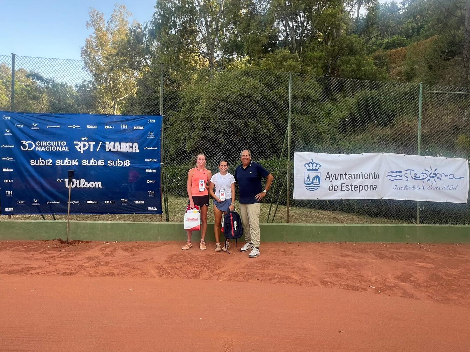 Champion et finaliste de moins de 18 ans