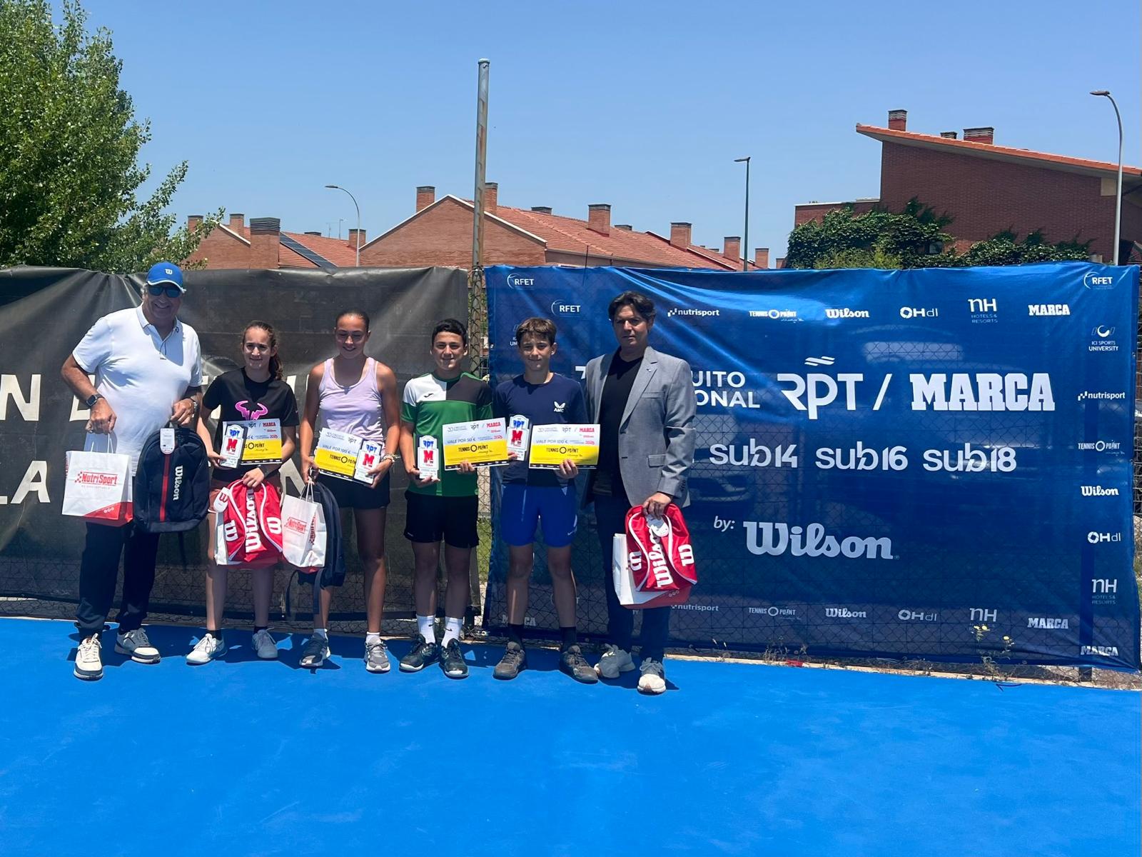 Champions et finalistes de moins de 14 ans - Enfants du RPT - par Wilson Brand à Valladolid
