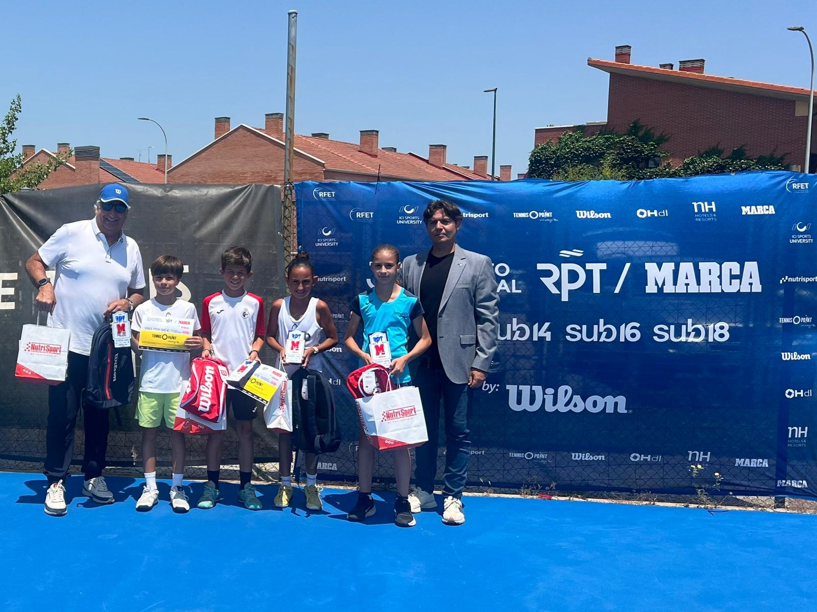 Champions et finalistes de sous-12 - RPT Alevín - par Wilson Brand à Valladolid