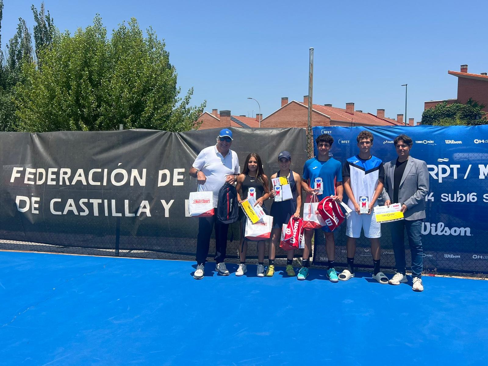 Champions et finalistes de moins de 18 ans - Junior du RPT - par Wilson Brand à Valladolid