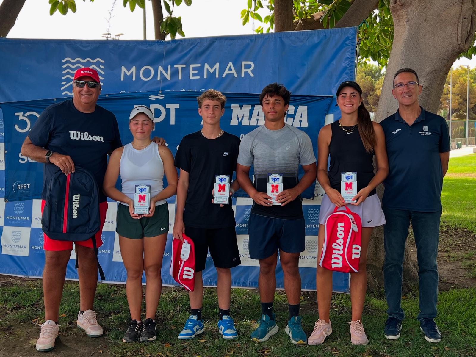 Champions et finalistes de moins de 18 ans au Montemar Athletic Club - par Wilson Brand