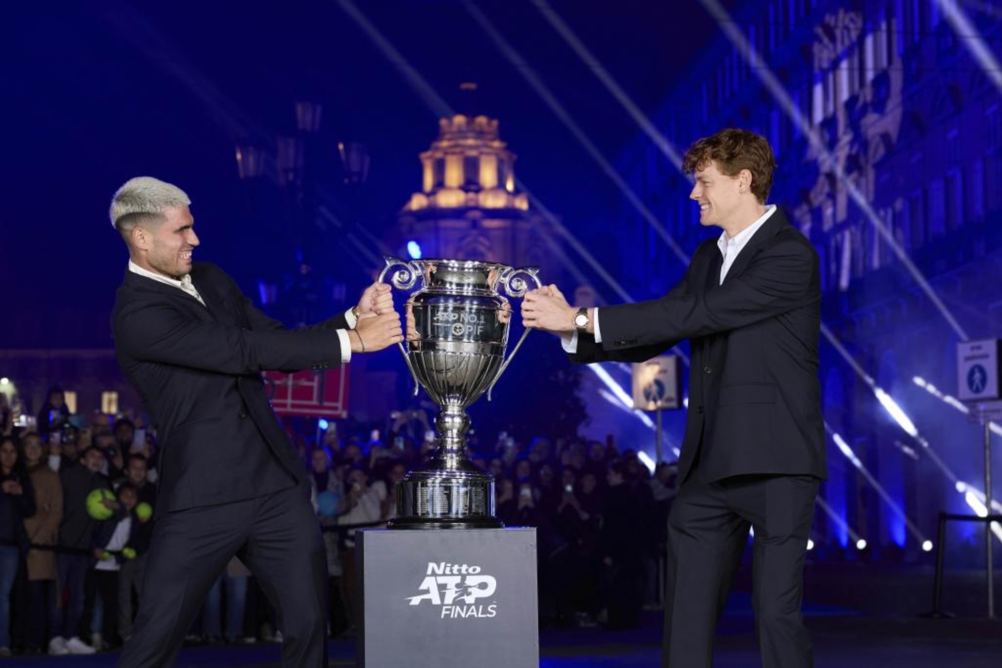 Alcaraz et Sinner se « battent » pour le numéro 1 mondial.