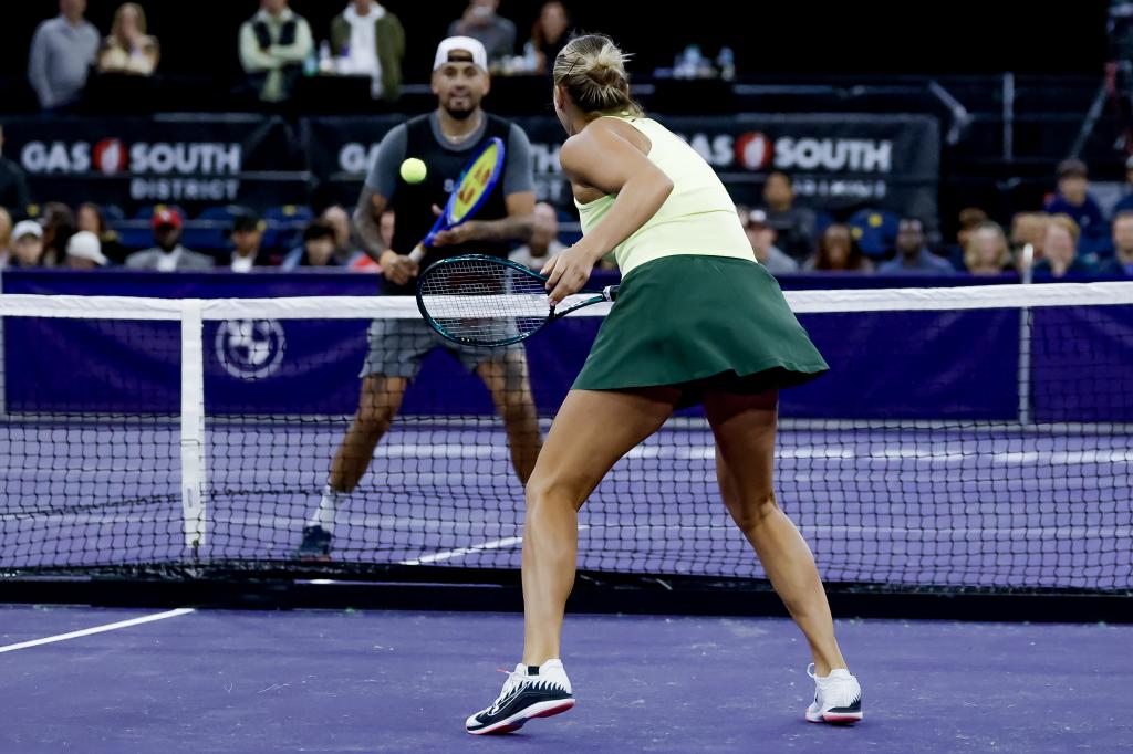Les Kirgyos et les Sabalenka se rassemblent lors d'une récente exposition aux États-Unis.
