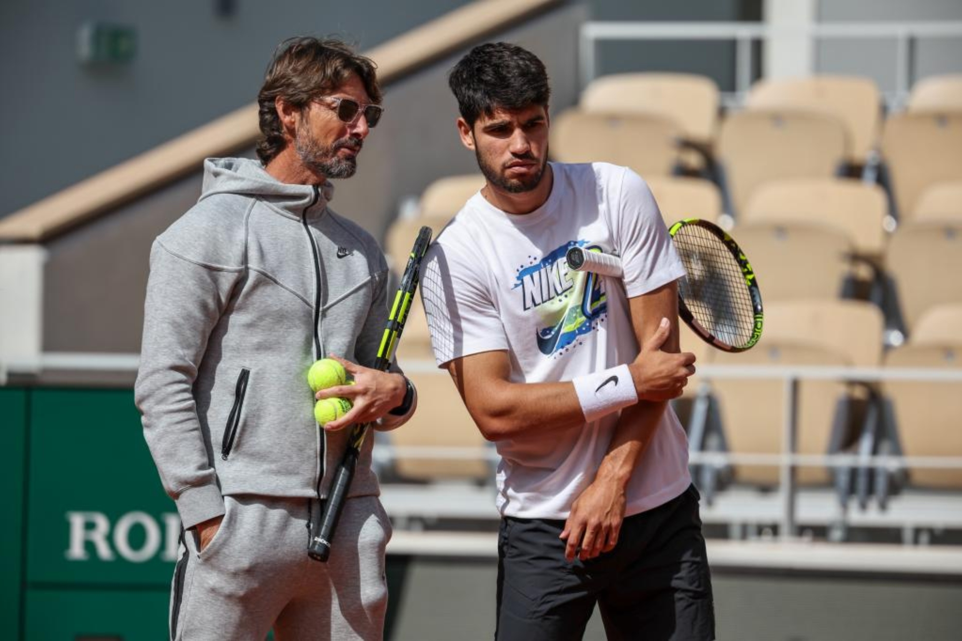 Juan Carlos Ferrero et Carlos Alcaraz, pendant l'entraînement