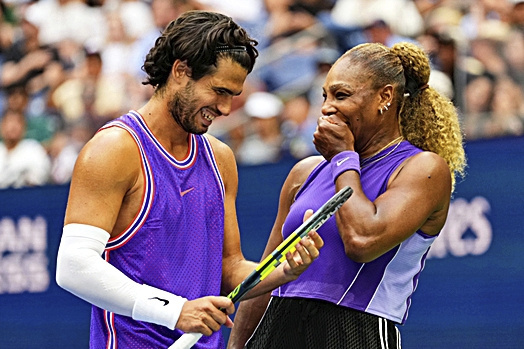 Alcaraz et Serena, en riant.